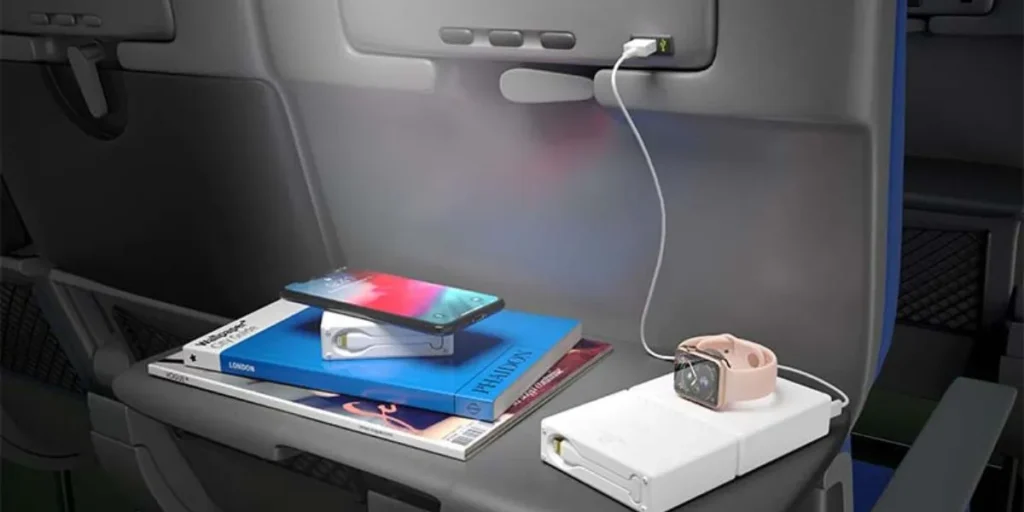 Does-Alaska-Airlines-Have-Power-Outlets