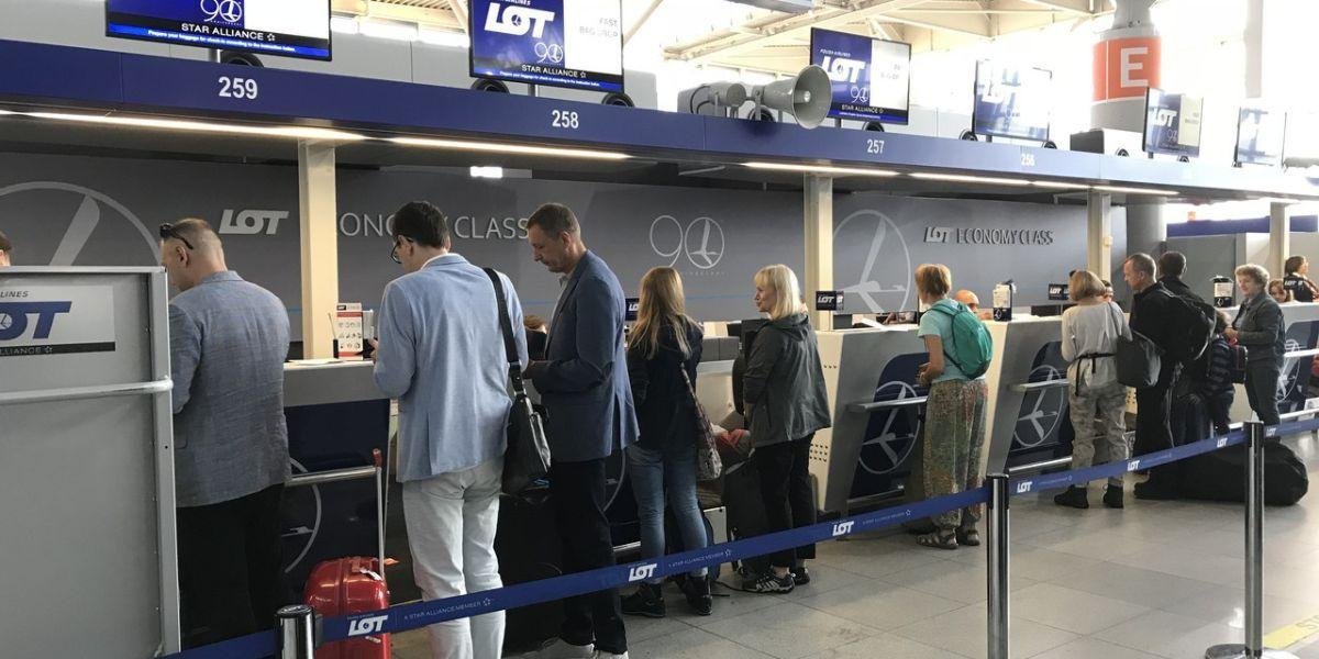 How to Check In LOT Polish Airlines