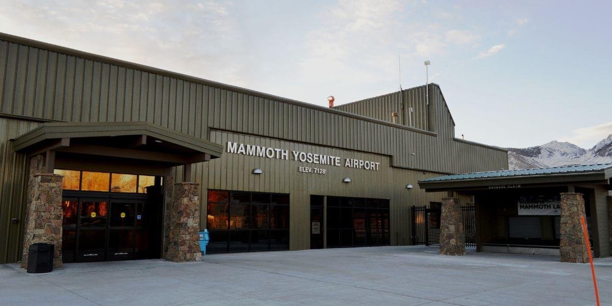 Mammoth Yosemite Airport