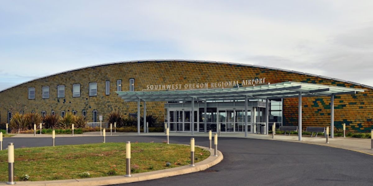 Southwest Oregon Regional Airport